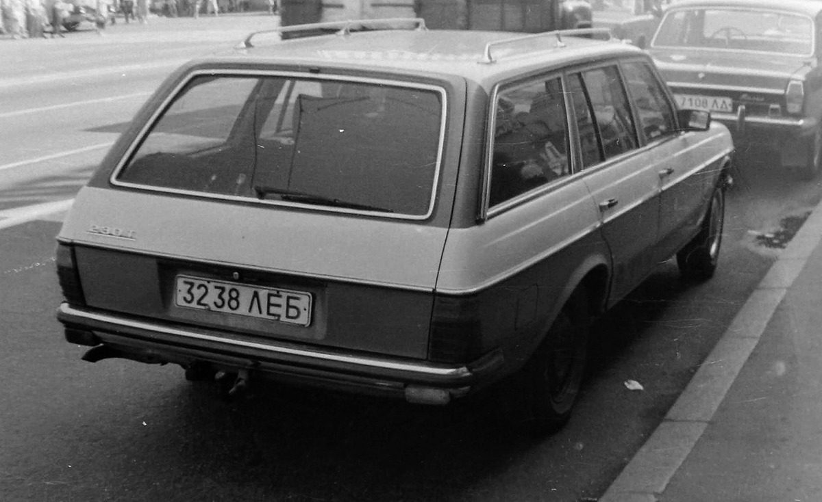 Санкт-Петербург, № 3238 ЛЕБ — Mercedes-Benz (S123) '78-86; Санкт-Петербург — Старые фотографии