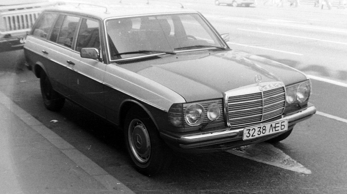 Санкт-Петербург, № 3238 ЛЕБ — Mercedes-Benz (S123) '78-86; Санкт-Петербург — Старые фотографии