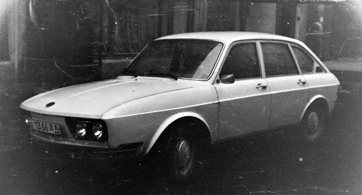 Санкт-Петербург, № Е 1366 ЛД — Volkswagen 412 LE (Typ 4) '72-74