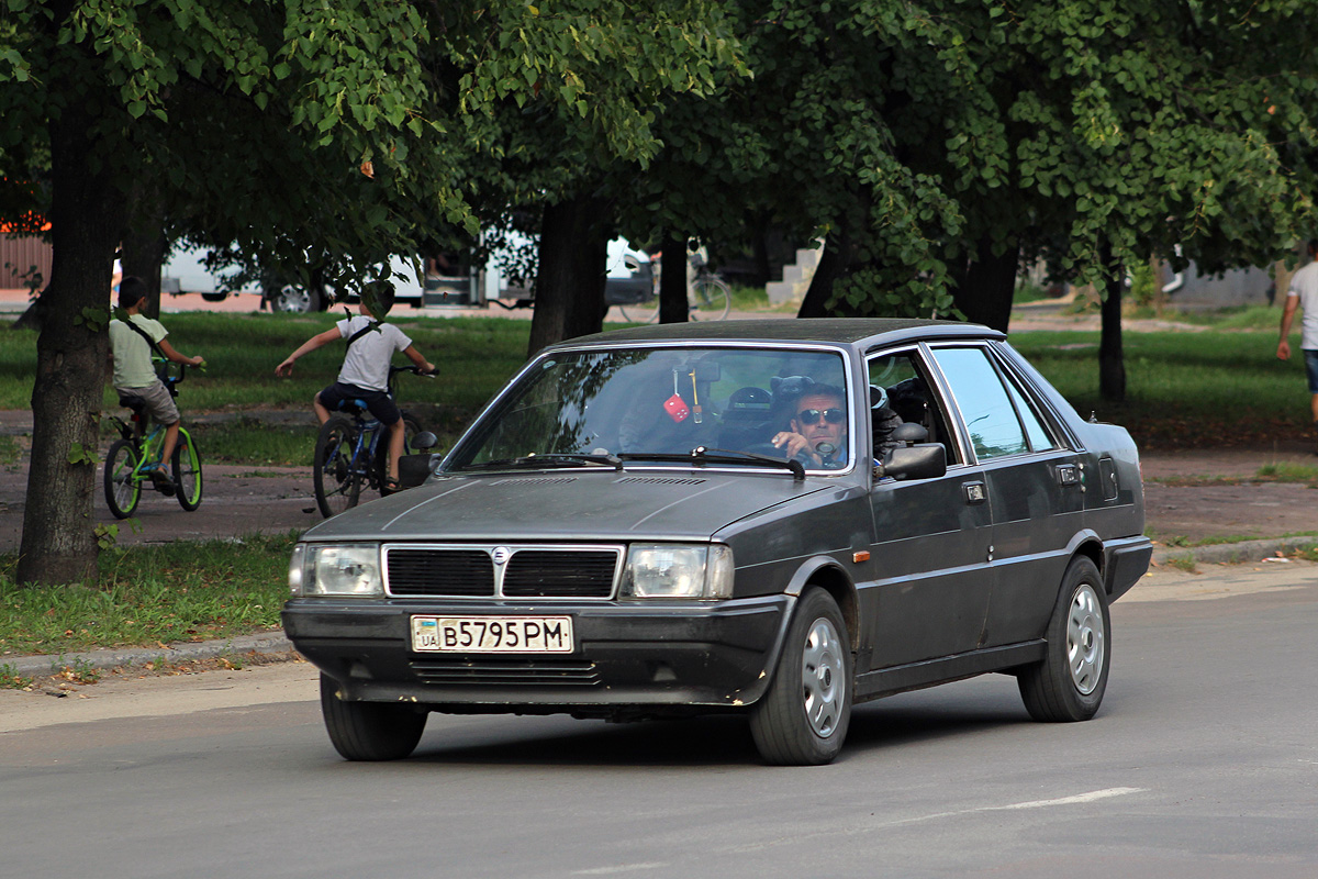 Черниговская область, № В 5795 РМ — Lancia Prisma '82-89