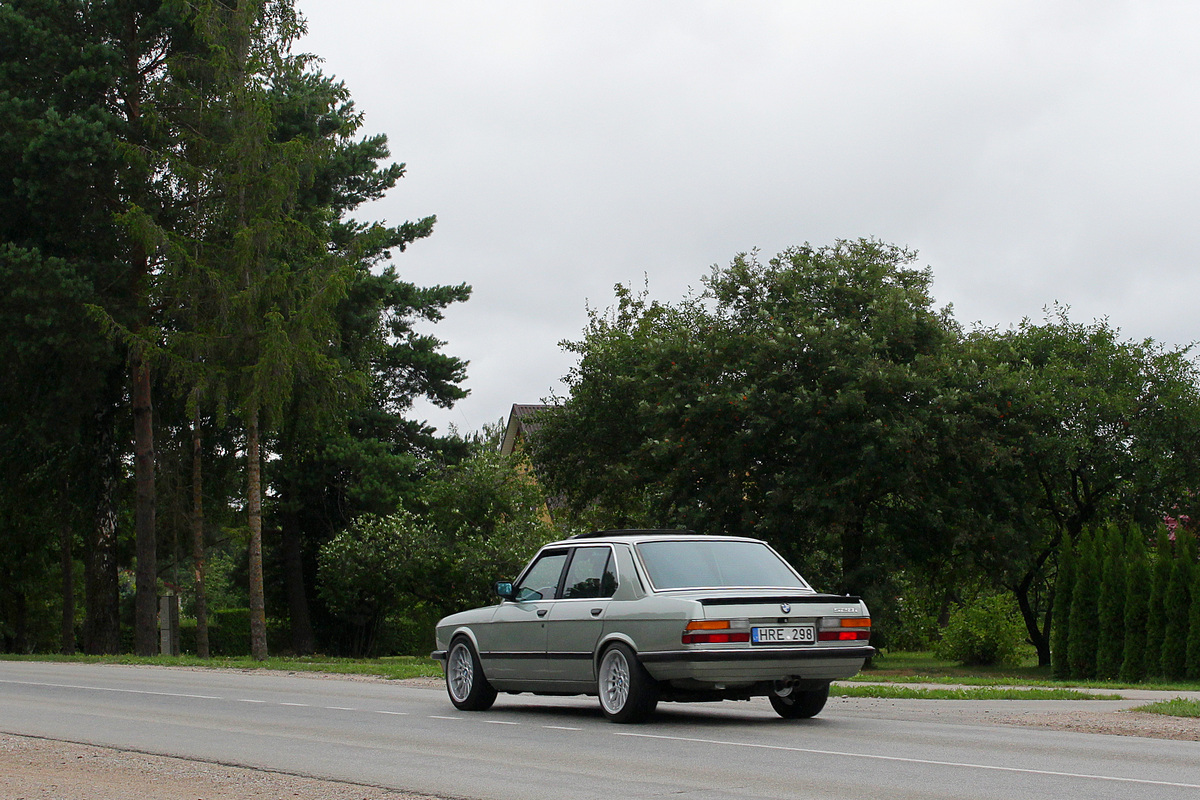 Литва, № HRE 298 — BMW 5 Series (E28) '82-88