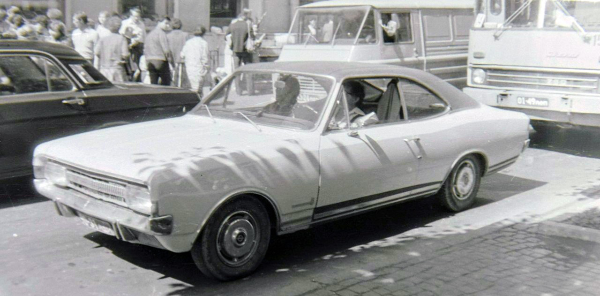Санкт-Петербург, № 90-31 ЛДИ — Opel Commodore (A) '67-71