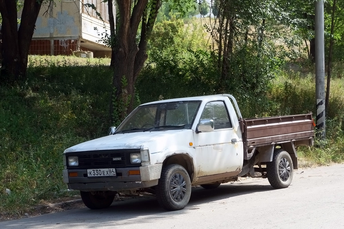 Саратовская область, № К 330 ЕХ 64 — Nissan Pickup (D21) '85-97