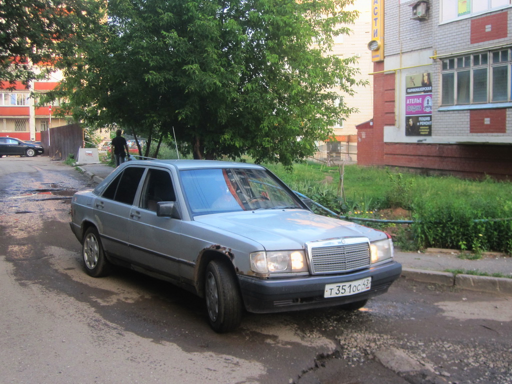 Кировская область, № Т 351 ОС 43 — Mercedes-Benz (W201) '82-93