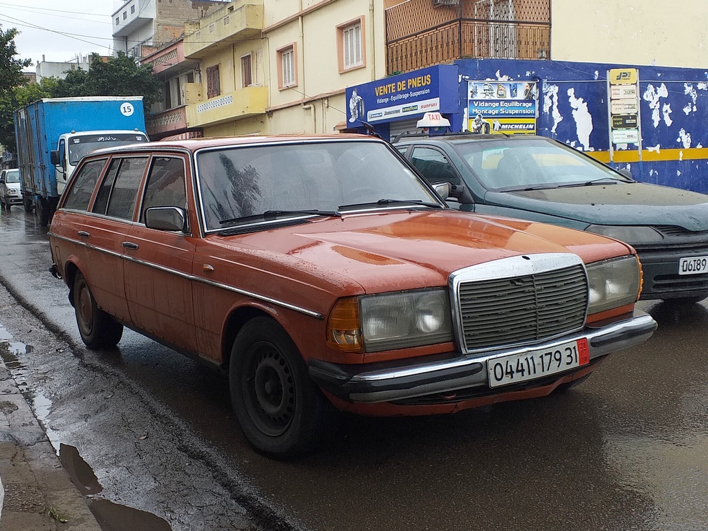 Алжир, № 04411 179 31 — Mercedes-Benz (S123) '78-86