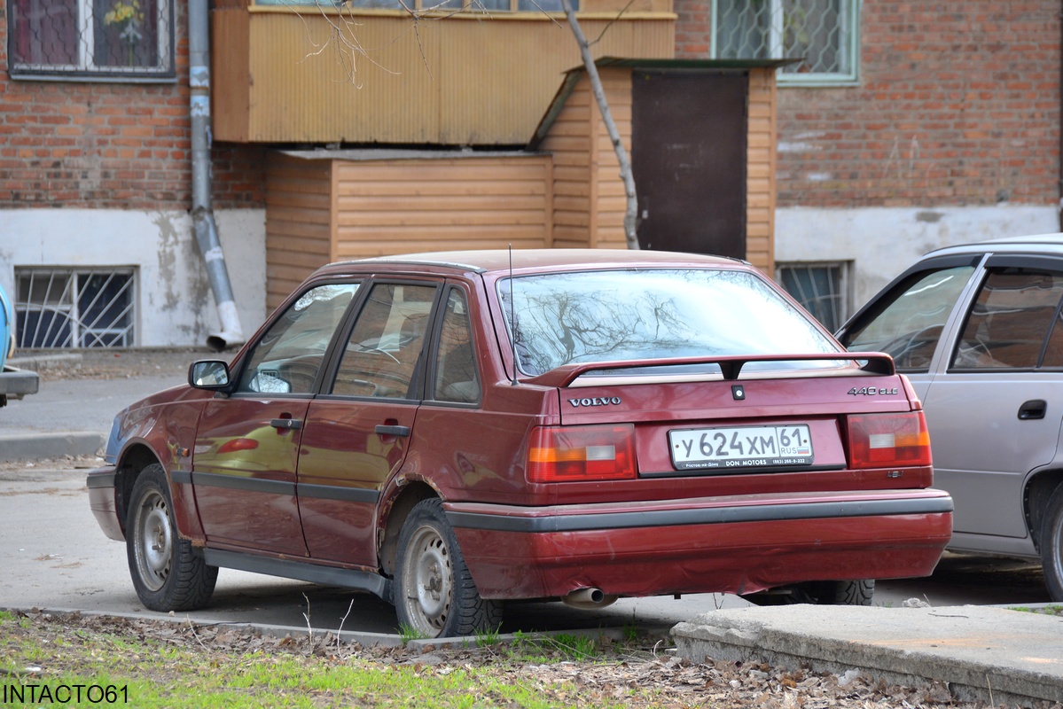 Ростовская область, № У 624 ХМ 61 — Volvo 440 '87-96