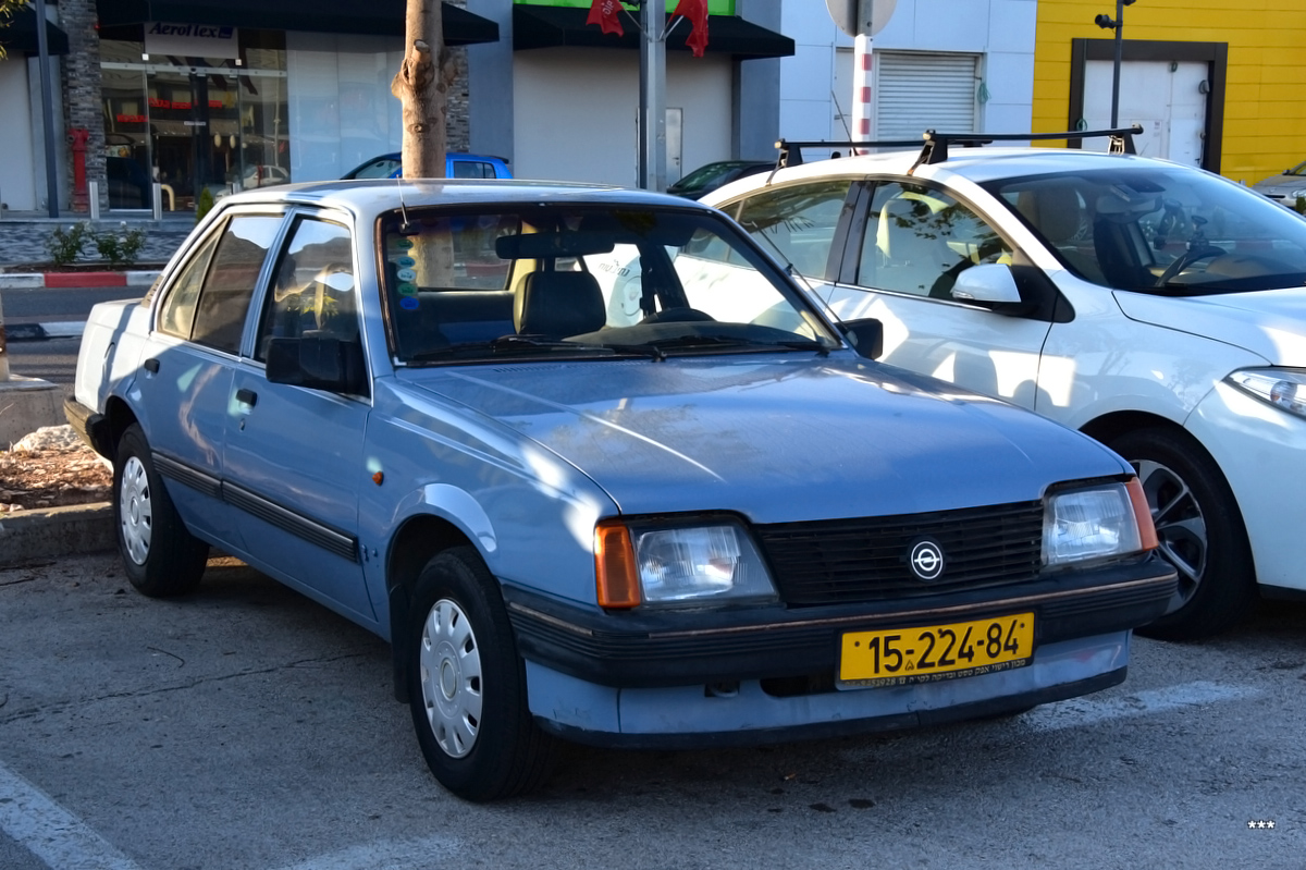 Израиль, № 15-224-84 — Opel Ascona (C) '81-88