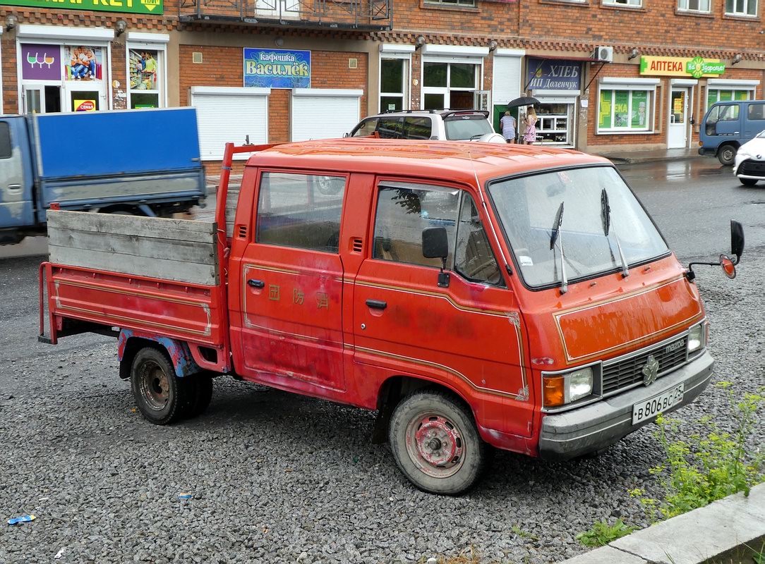 Приморский край, № В 806 ВС 25 — Mazda Bongo (2G) '77-93