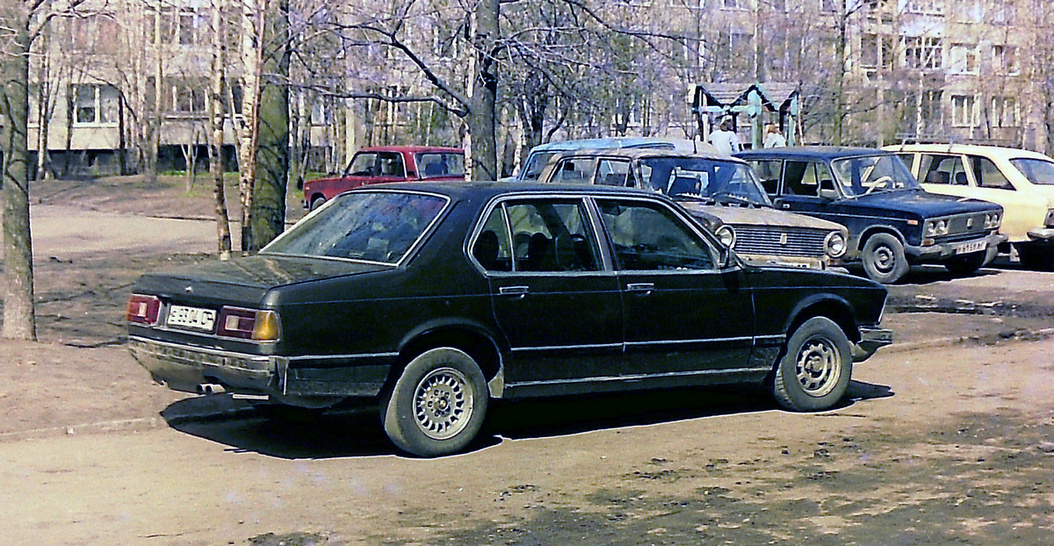 Санкт-Петербург, № Е 9304 СР — BMW 7 Series (E23) '77-86