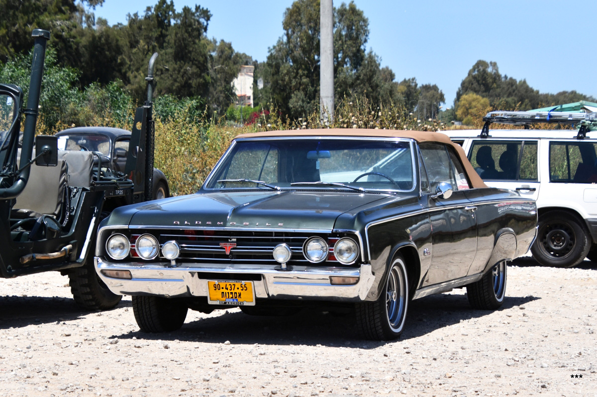 Израиль, № 90-437-55 — Oldsmobile Cutlass (2G) '64-67