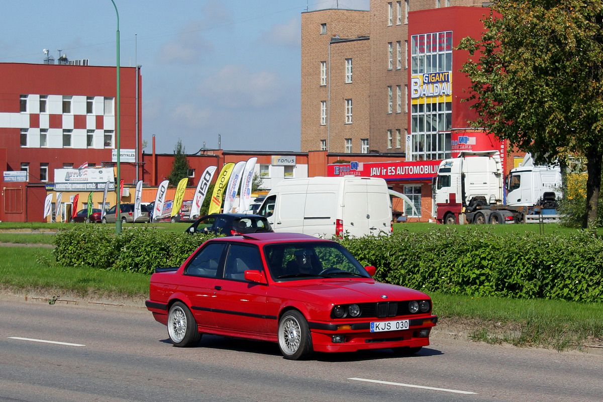 Литва, № KJS 030 — BMW 3 Series (E30) '82-94