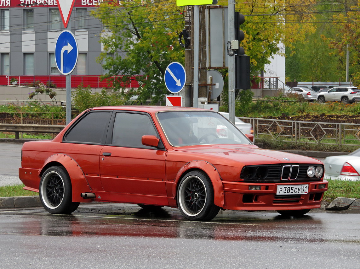 Кировская область, № Р 385 ОУ 11 — BMW 3 Series (E30) '82-94