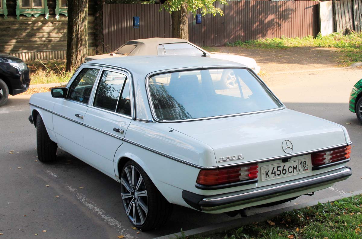 Удмуртия, № К 456 СМ 18 — Mercedes-Benz (W123) '76-86