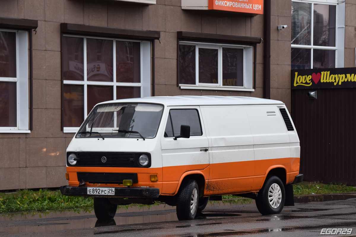 Архангельская область, № Е 892 РС 29 — Volkswagen Typ 2 (Т3) '79-92