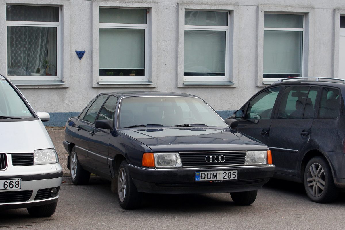 Литва, № DUM 285 — Audi 100 (C3) '82-91; Литва — Retro mugė 2021 ruduo