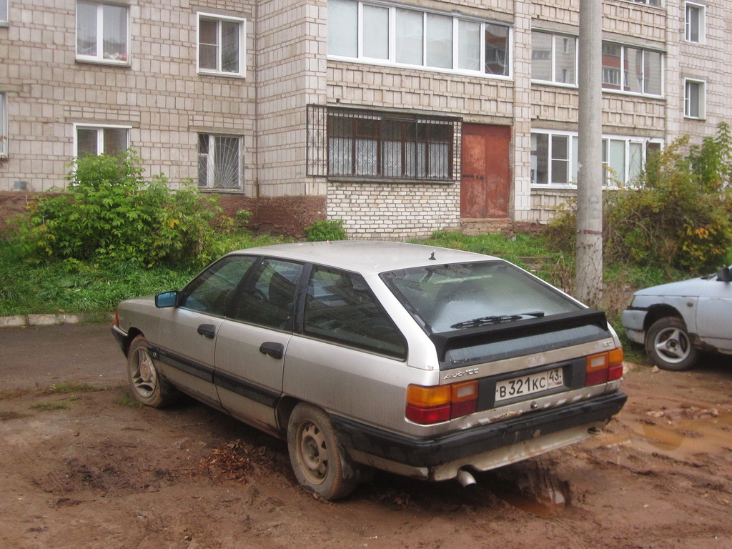 Кировская область, № В 321 КС 43 — Audi 100 Avant (C3) '82-91