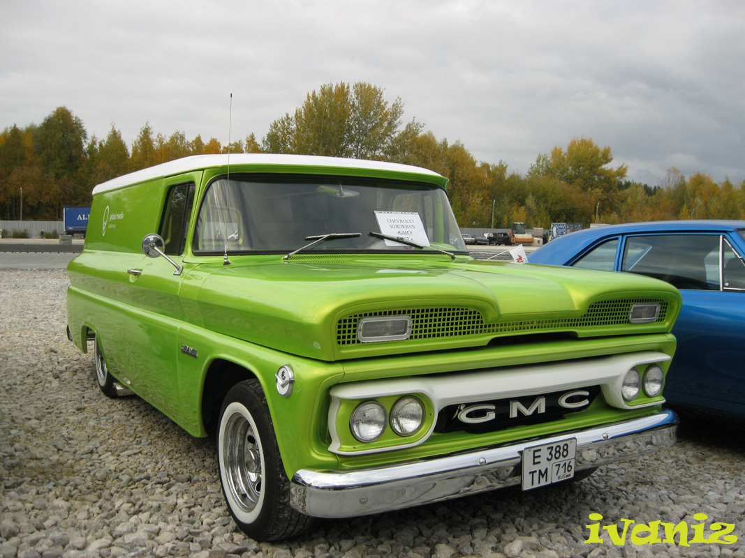 Татарстан, № Е 388 ТМ 716 — Chevrolet Suburban (5G) '60-66