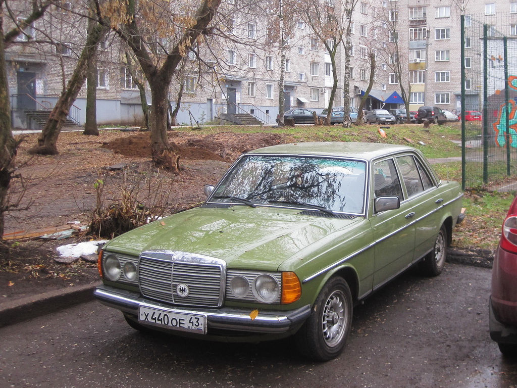 Кировская область, № Х 440 ОЕ 43 — Mercedes-Benz (W123) '76-86
