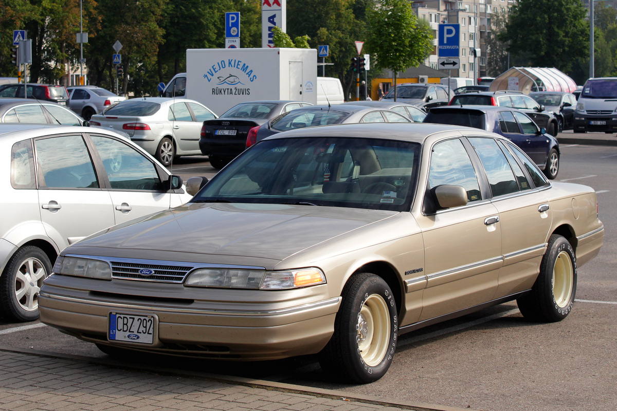 Литва, № CBZ 292 — Ford Crown Victoria '92-97