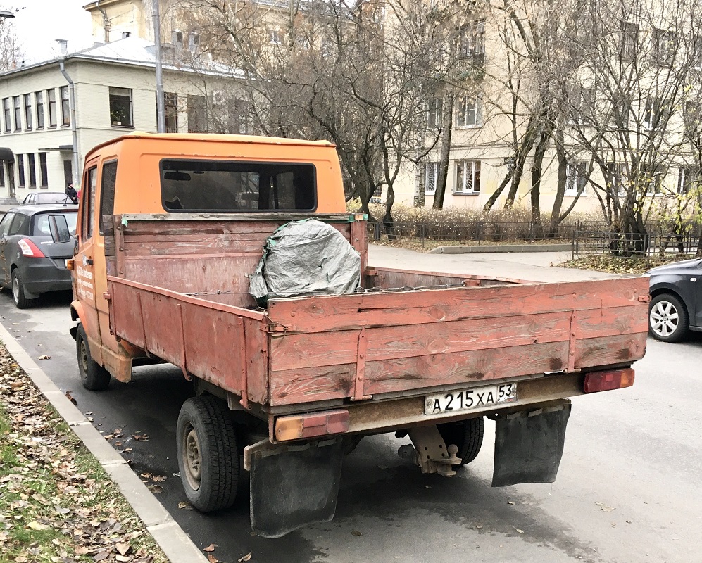 Новгородская область, № А 215 ХА 53 — Mercedes-Benz T1 '76-96