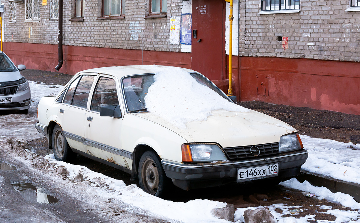 Башкортостан, № Е 146 ХХ 102 — Opel Rekord (E2) '82-86
