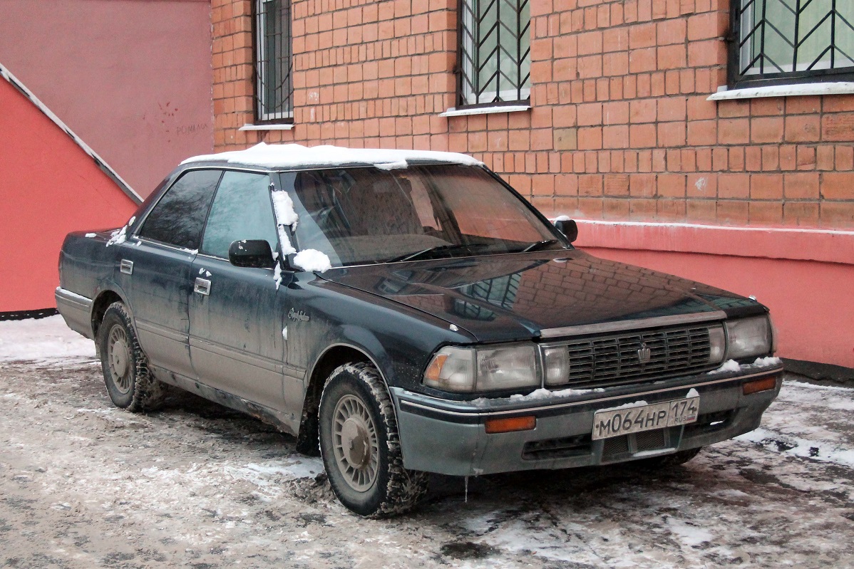 Удмуртия, № М 064 НР 174 — Toyota Crown (S130) '87-91