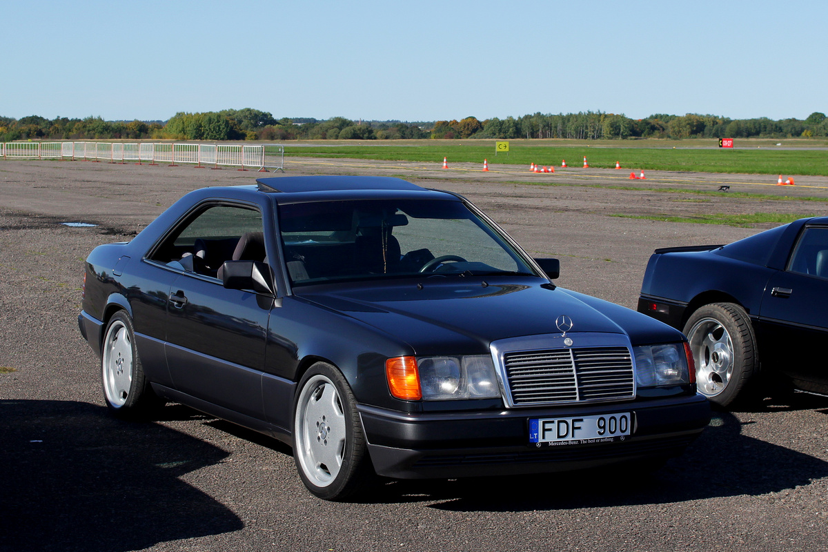 Литва, № FDF 900 — Mercedes-Benz (C124) '87-96; Литва — Retro mugė 2021 ruduo