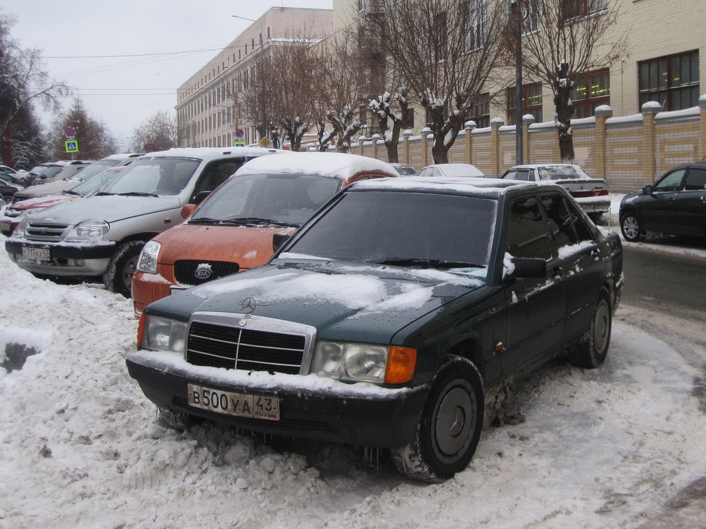 Кировская область, № В 500 УА 43 — Mercedes-Benz (W201) '82-93
