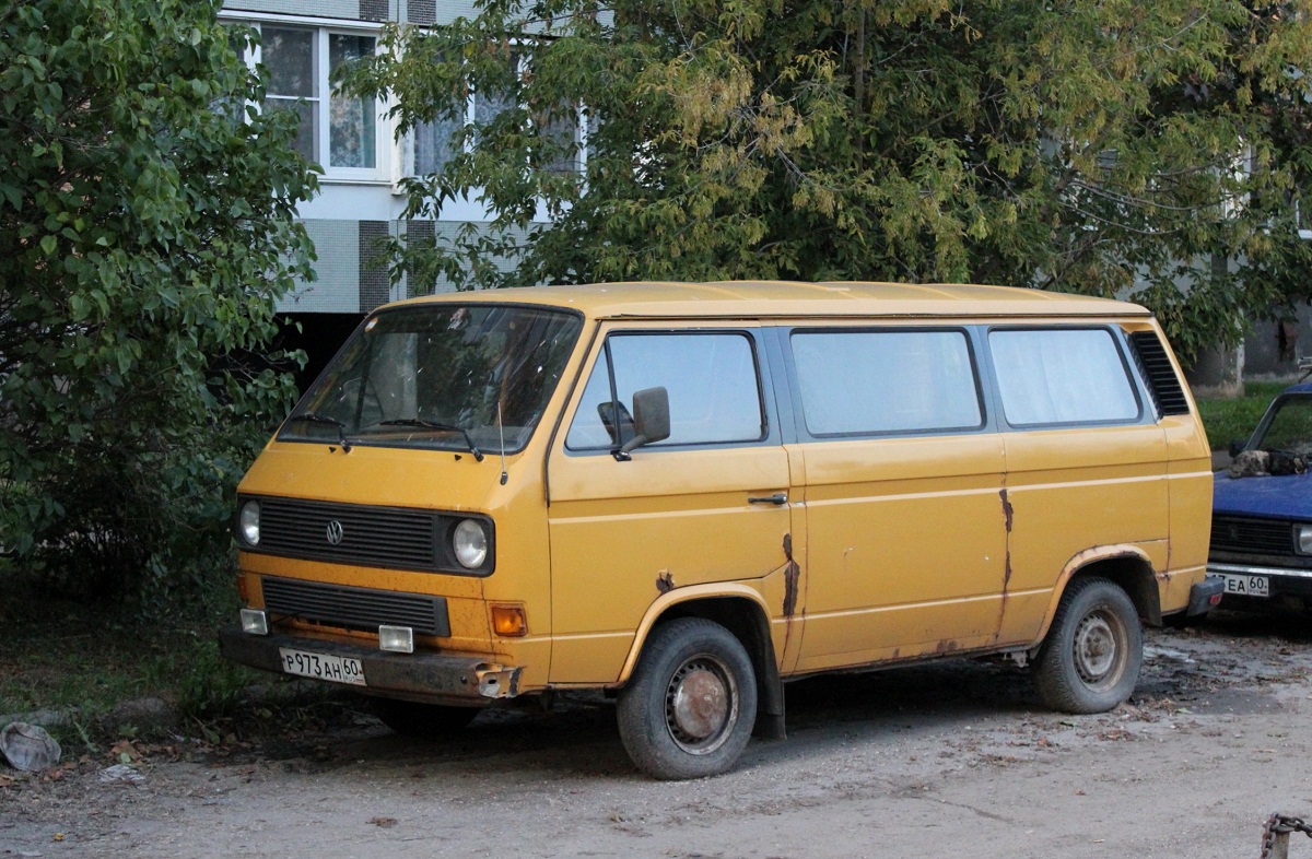 Псковская область, № Р 973 АН 60 — Volkswagen Typ 2 (Т3) '79-92