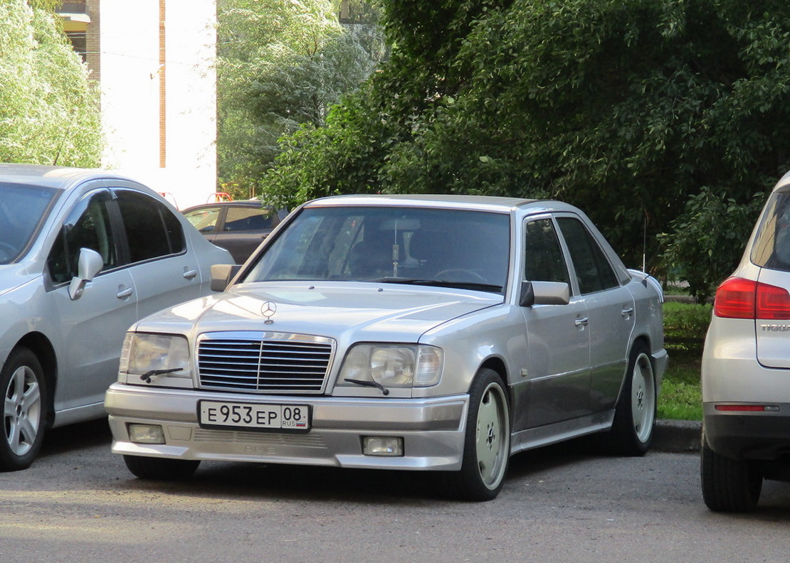 Калмыкия, № Е 953 ЕР 08 — Mercedes-Benz (W124) '84-96