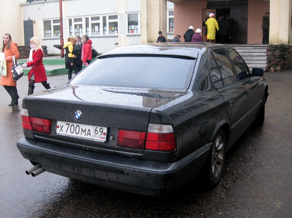 Тверская область, № Х 700 МА 69 — BMW 5 Series (E34) '87-96
