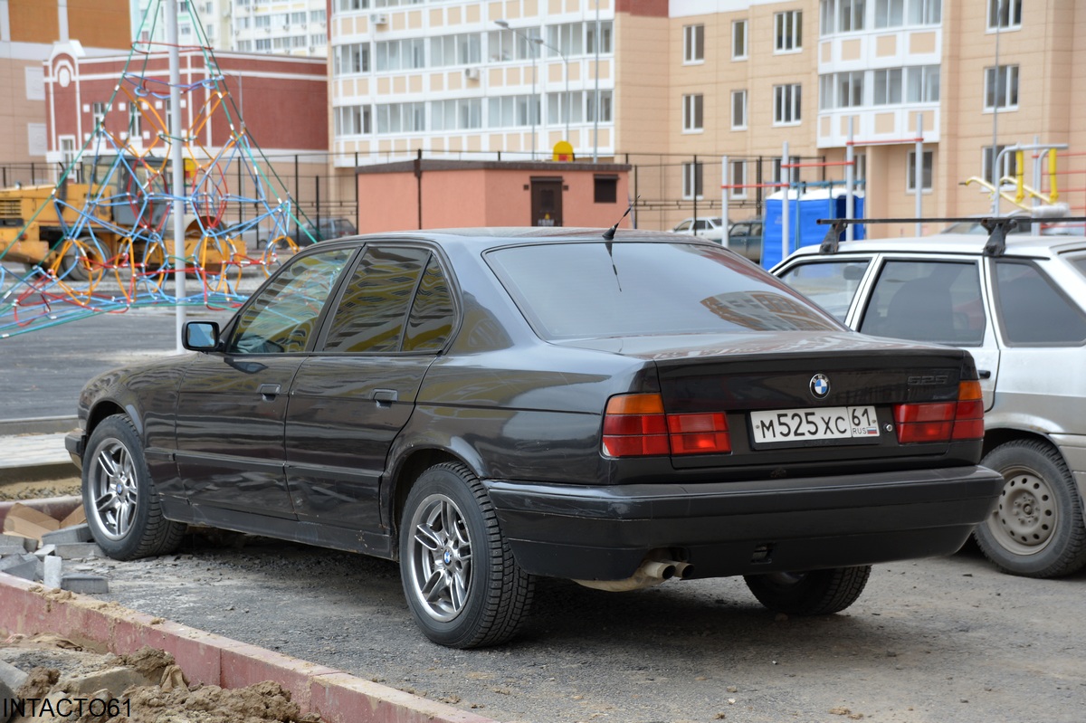 Ростовская область, № М 525 ХС 61 — BMW 5 Series (E34) '87-96