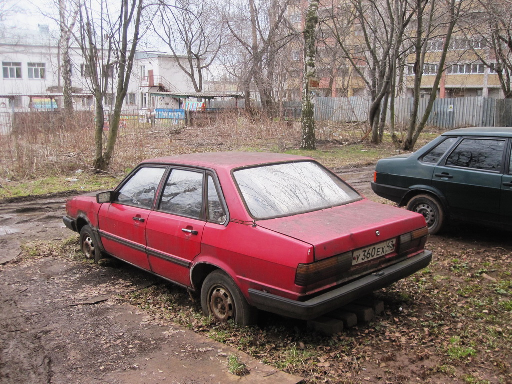 Кировская область, № У 360 ЕХ 43 — Audi 80 (B2) '78-86