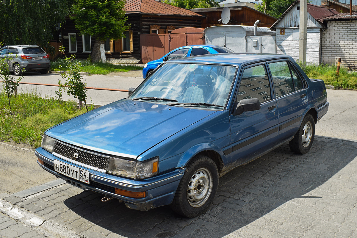 Новосибирская область, № Н 880 УТ 54 — Toyota Corolla (E80) '83-87