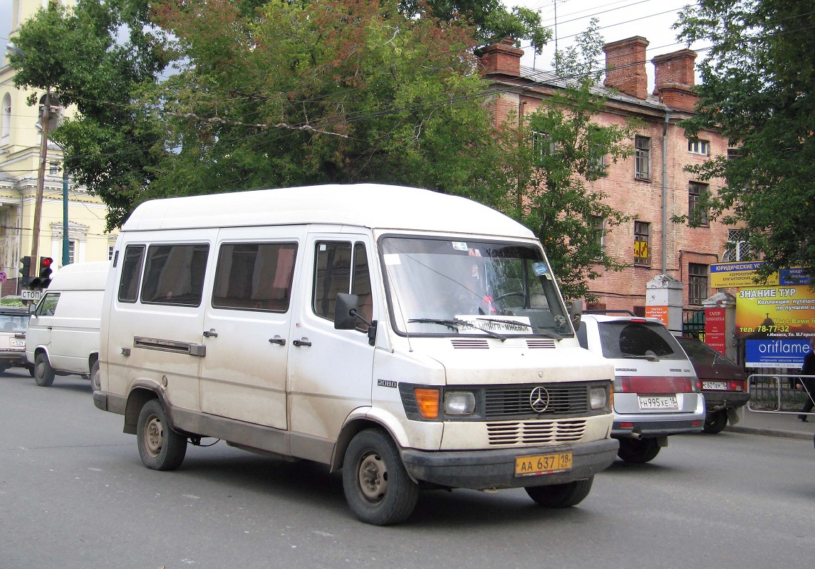 Удмуртия, № АА 637 18 — Mercedes-Benz T1 '76-96