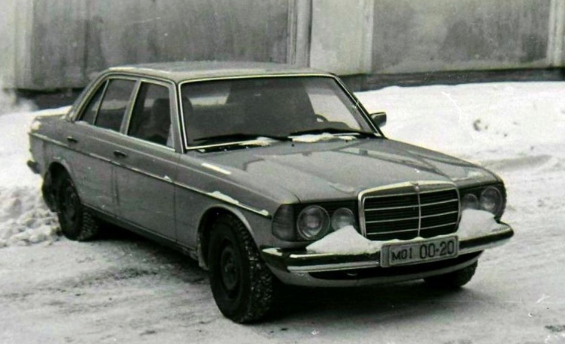 Москва, № M01 00-20 — Mercedes-Benz (W123) '76-86