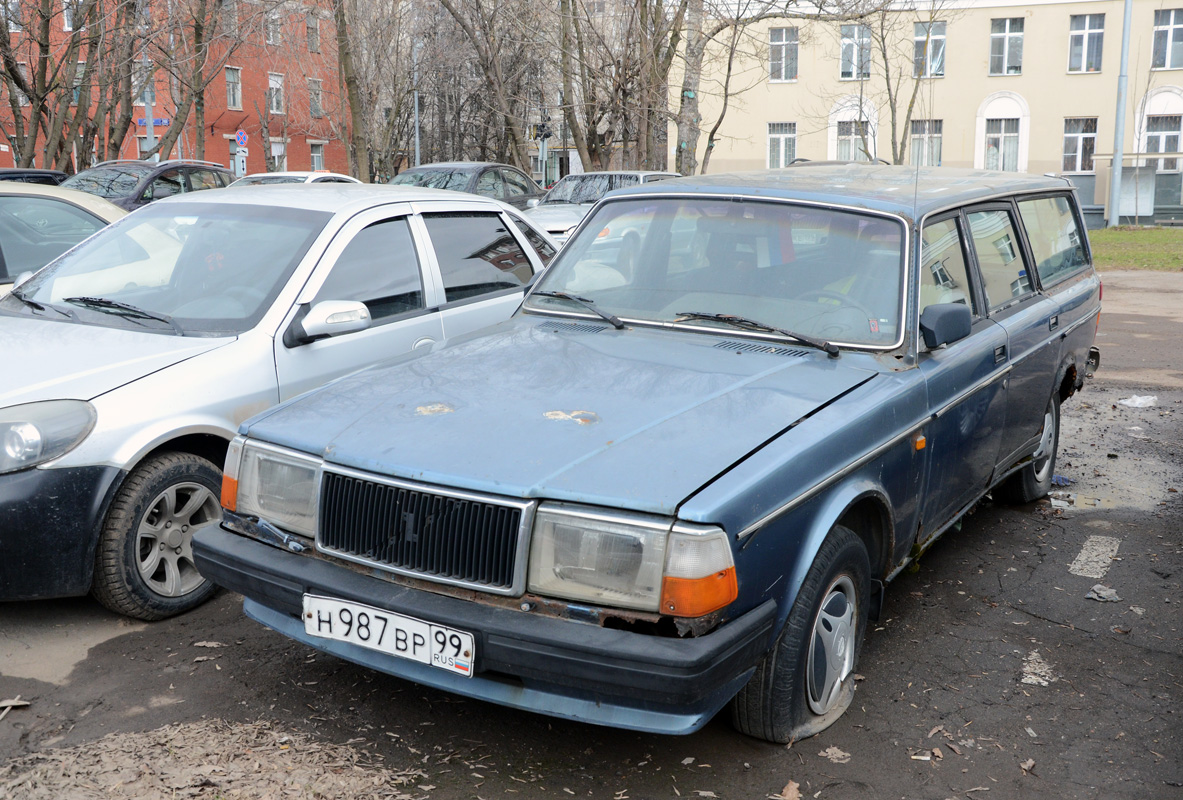 Москва, № Н 987 ВР 99 — Volvo 240 GL '86–93