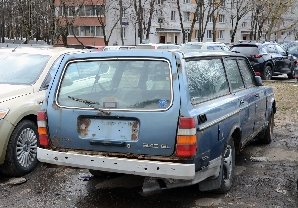 Москва, № Н 987 ВР 99 — Volvo 240 GL '86–93