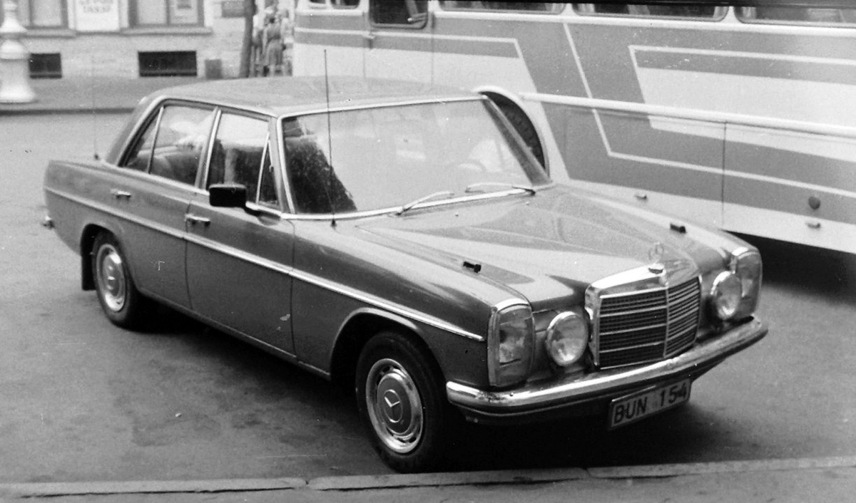Швеция, № BUN 154 — Mercedes-Benz (W114/W115) '72-76