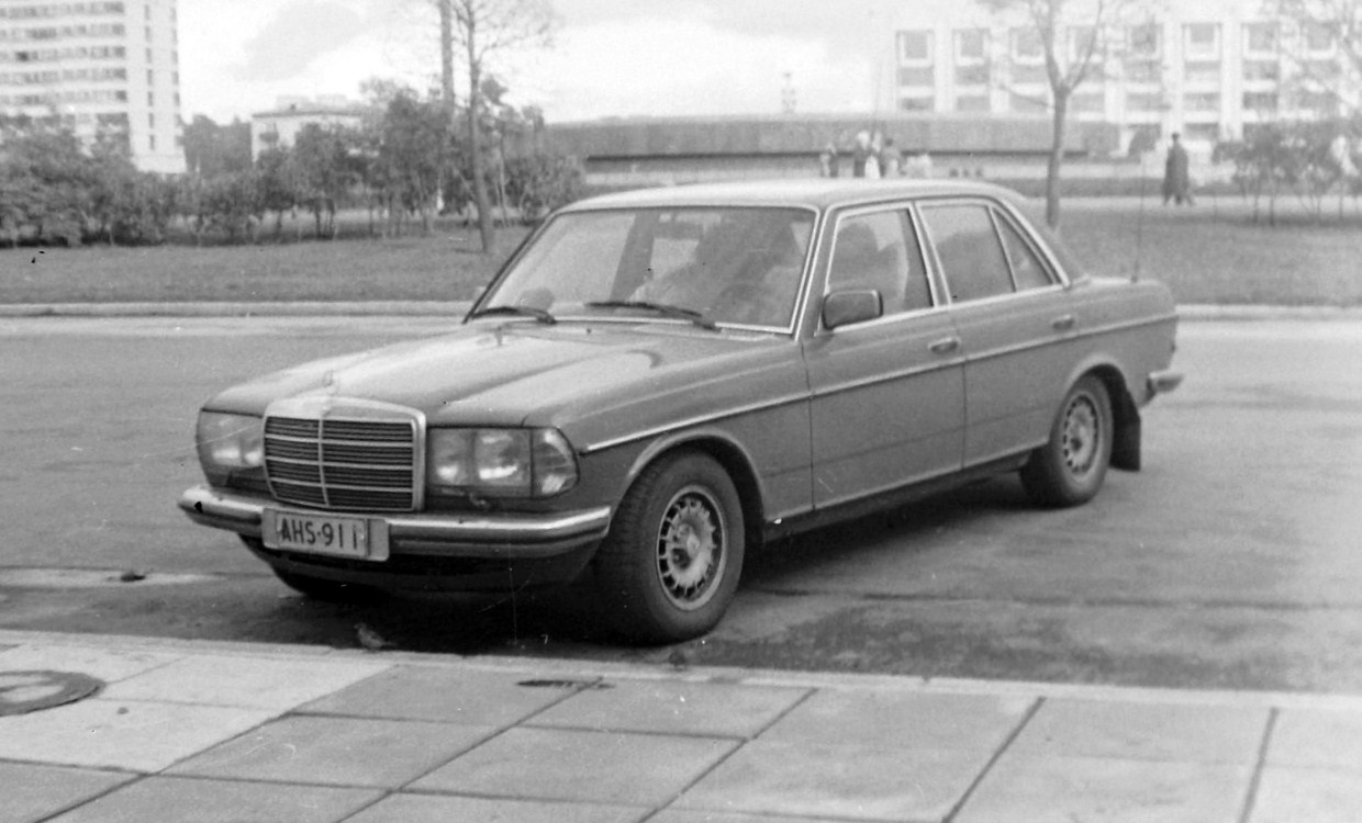 Финляндия, № AHS-911 — Mercedes-Benz (W123) '76-86