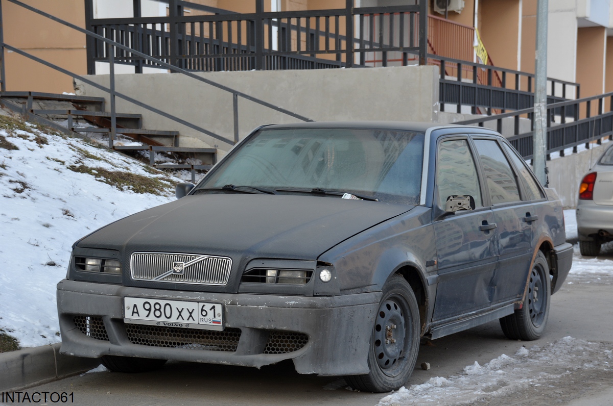 Ростовская область, № А 980 ХХ 61 — Volvo 440 '87-96