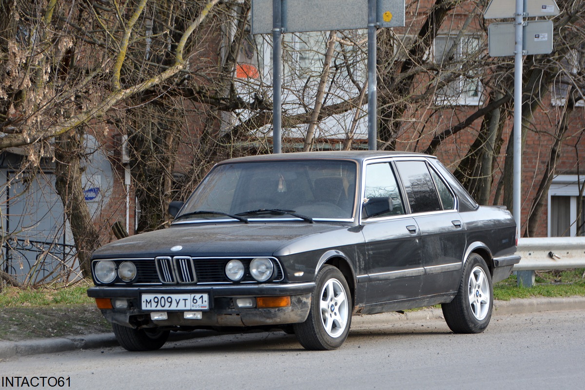 Ростовская область, № М 909 УТ 61 — BMW 5 Series (E28) '82-88