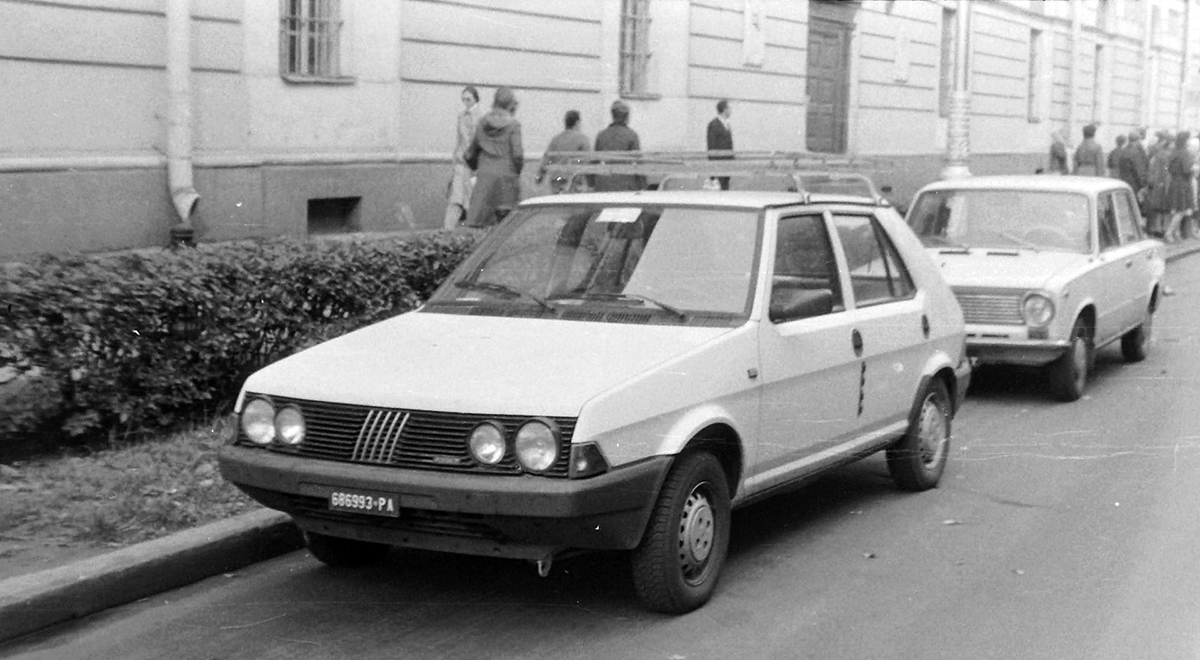 Италия, № 686993 PA — FIAT Ritmo '78-88