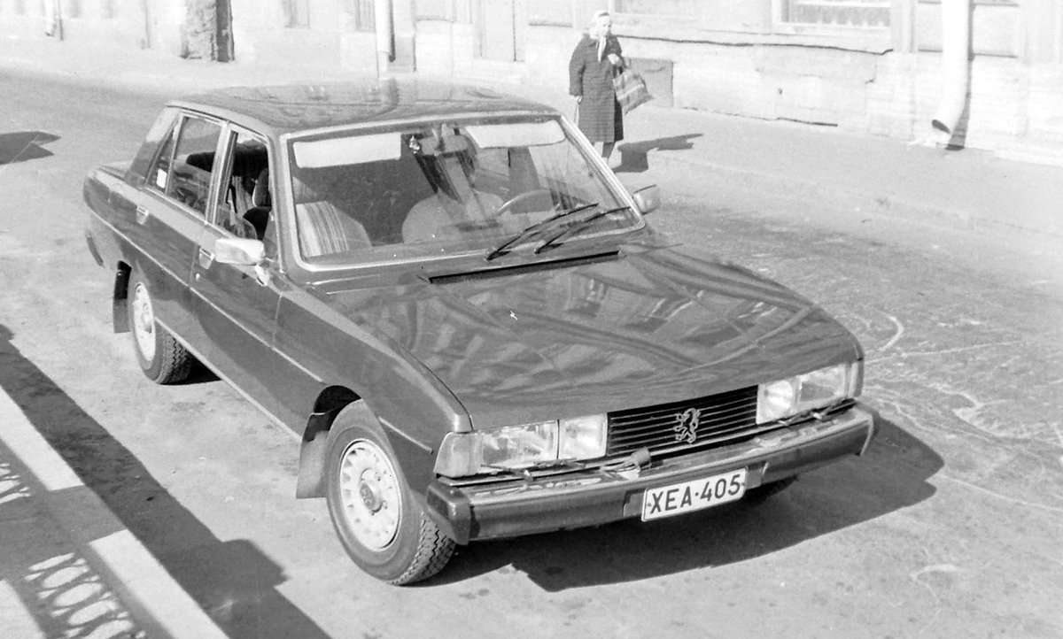 Финляндия, № XEA-405 — Peugeot 604 '75-85