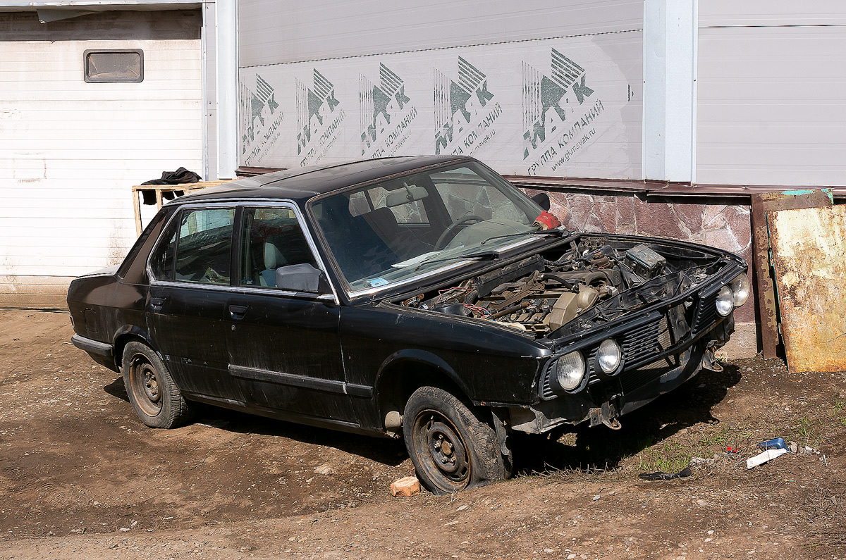 Башкортостан, № Е 736 МН 102 — BMW 5 Series (E28) '82-88