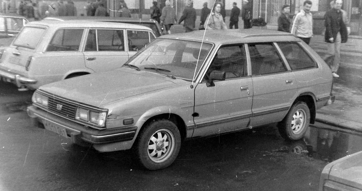 Санкт-Петербург, № М 011 061 — Subaru Leone (2G) '79-84; Санкт-Петербург — Старые фотографии