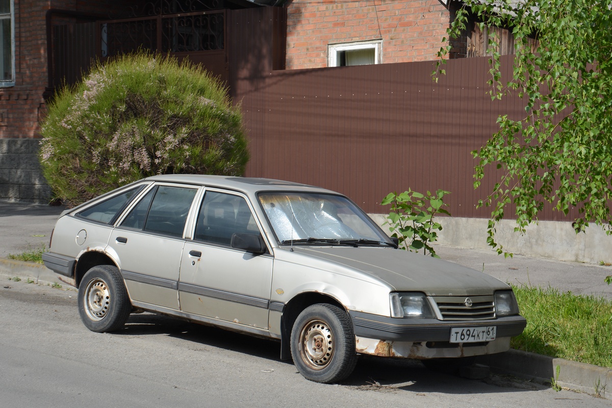 Ростовская область, № Т 694 КТ 61 — Opel Ascona (C) '81-88