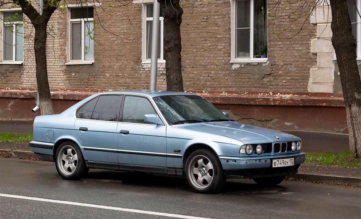 Башкортостан, № В 749 ВК 102 — BMW 5 Series (E34) '87-96