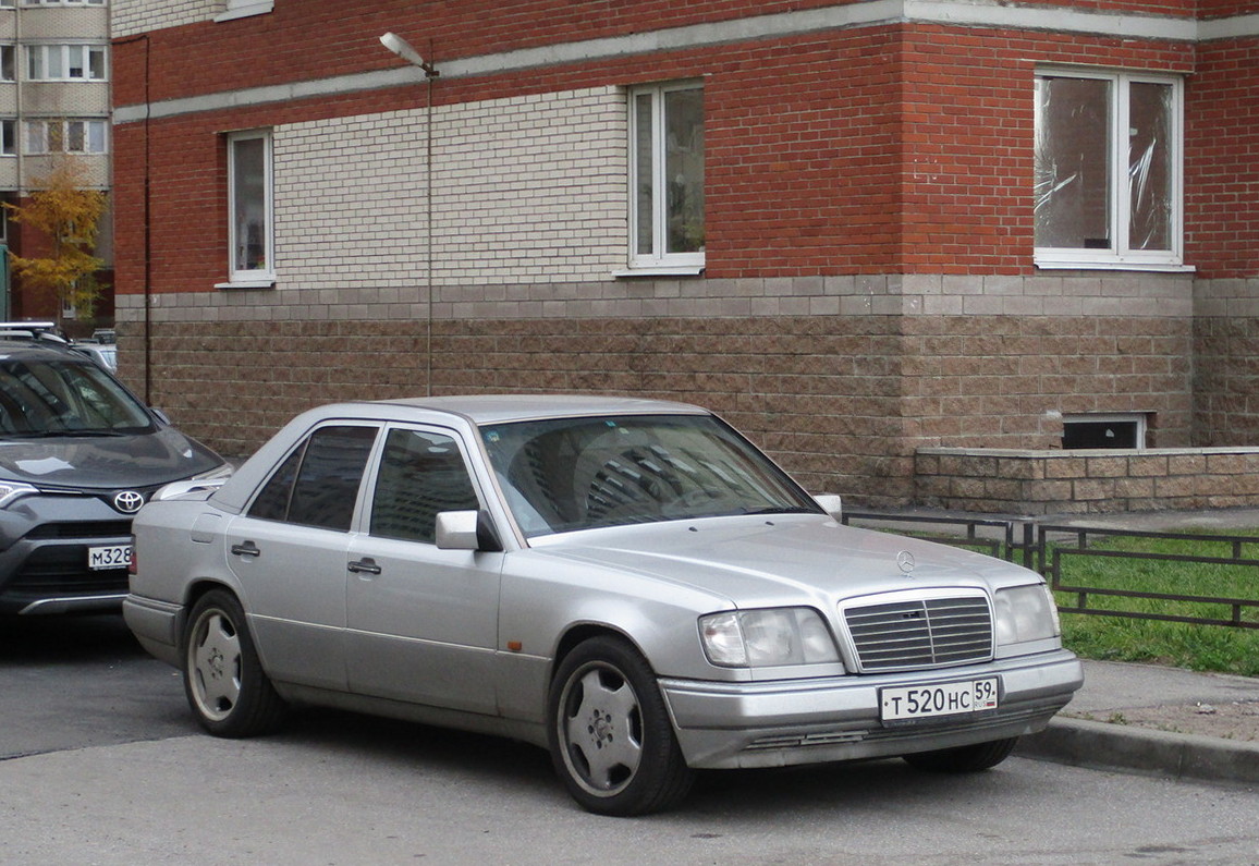 Пермский край, № Т 520 НС 59 — Mercedes-Benz (W124) '84-96