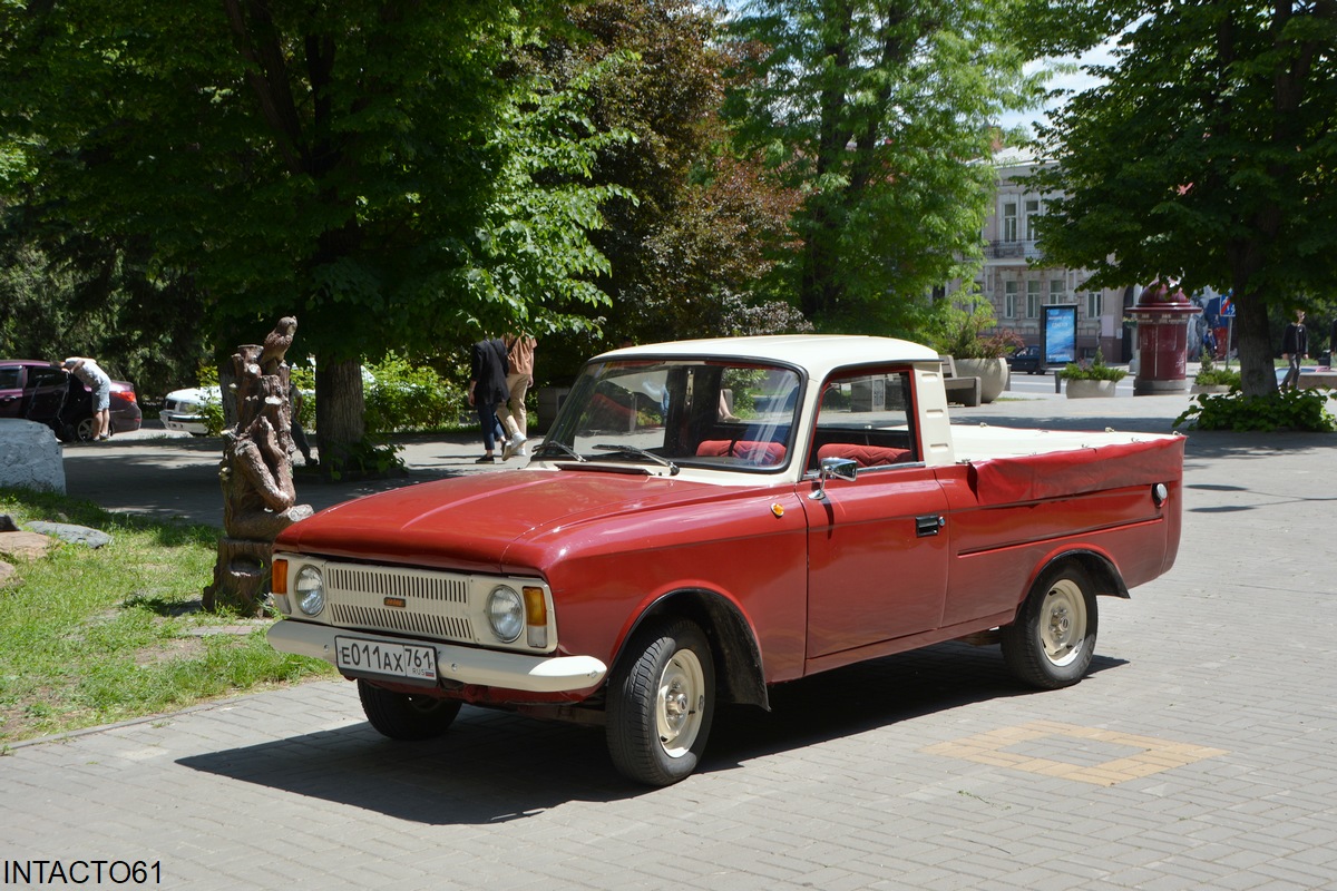 Ростовская область, № Е 011 АХ 761 — Иж-2715-01 '82-01; Ростовская область — Retro Motor Show_2022